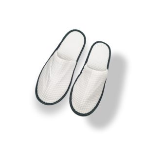 Closed Toe Black Line Slipper